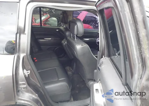 2016 Jeep Compass Latitude из США, поврежденный, VIN 1C4NJCEAXGD735738